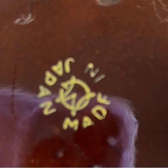 Elegant Brown Teapot with Floral Design - Picture 2 of 6